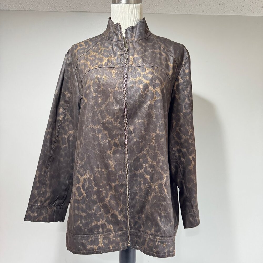 🎉😀CLEARANCE SALE!!😀🎉CHICO'S ZENERGY Leopard Print Full Zip Jacket